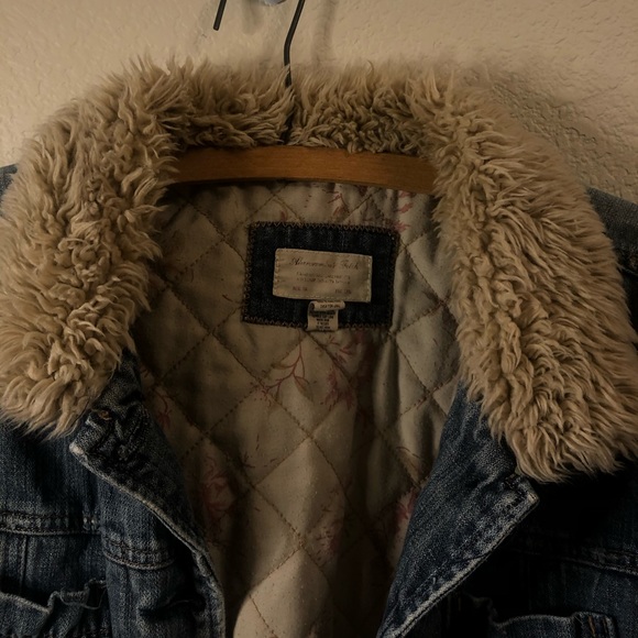 Abercrombie & Fitch Jean jacket. - Picture 2 of 5